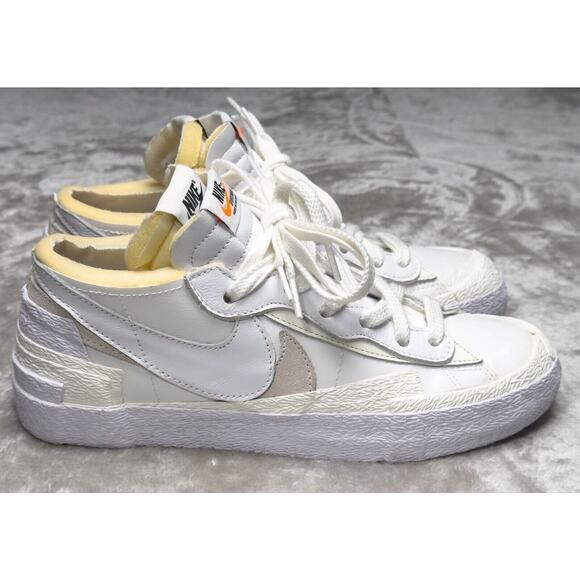 Athletic_Shoes